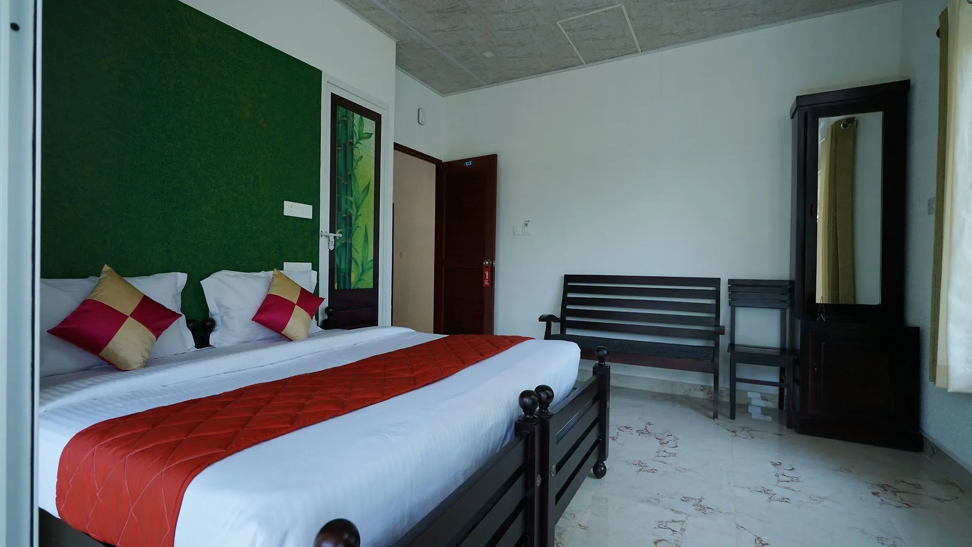 Oyo 12059 Cardamom County Otel Munnar